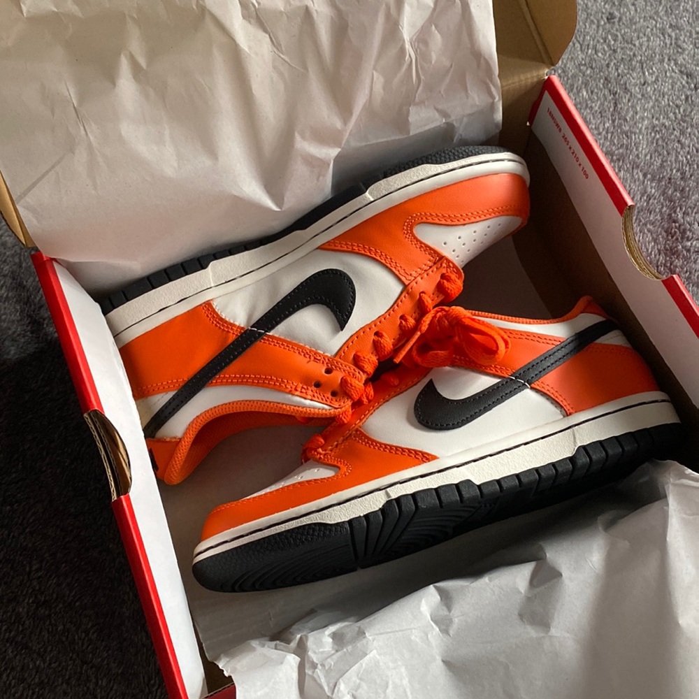 Halloween dunks